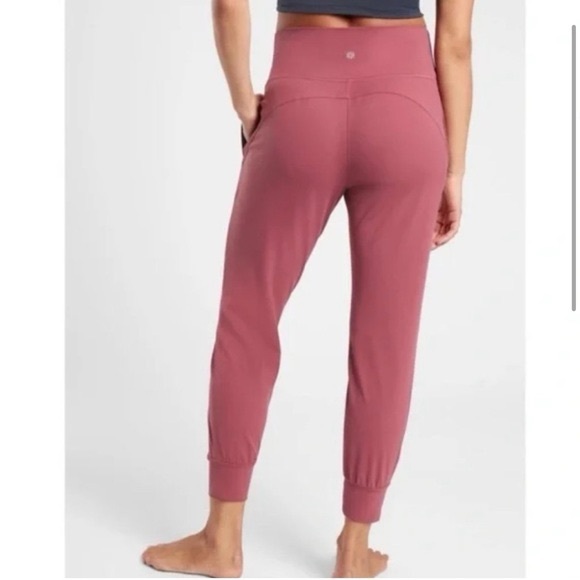 Athleta Pants - Athleta Salutation Jogger Powervita Victorian Berry S